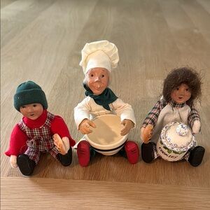 VTG Byers Choice Kindle Baking Chef with Bowl & Byers Toddlers With Cookies 1992
